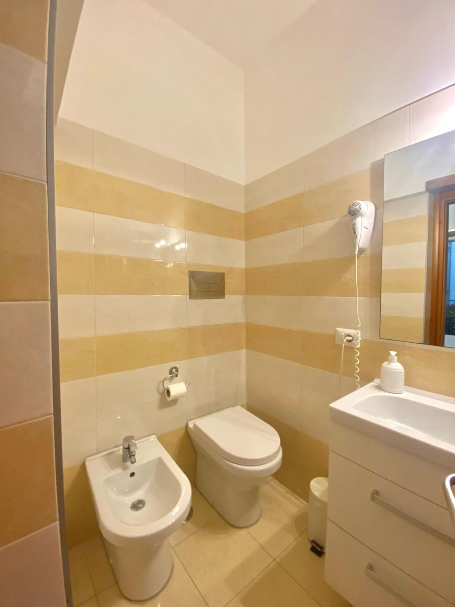 B&B Napoli Duomo Εξωτερικό φωτογραφία